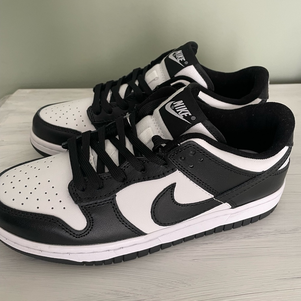 NIKE Dunk Low Panda